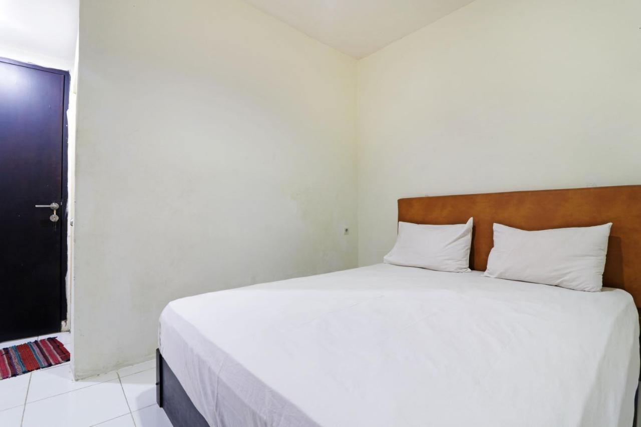 Anno Guesthouse Makassar Bagian luar foto
